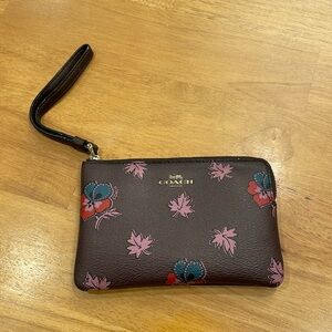 Coach Wristlet Floral Leaves Small Electronics Holder Cell Phone IPhone Samsung